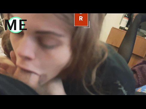 ❤️ Kurkkumulkku, revityt sukkahousut ja revityt korkokengät kiva tavata ☑ Porno at fi.dreamypassionjourney.ru